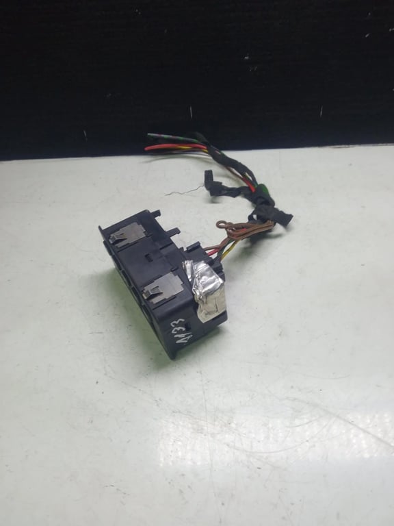 8EU 007 696 0005425311 MB HEATER CONTROL MODULE
