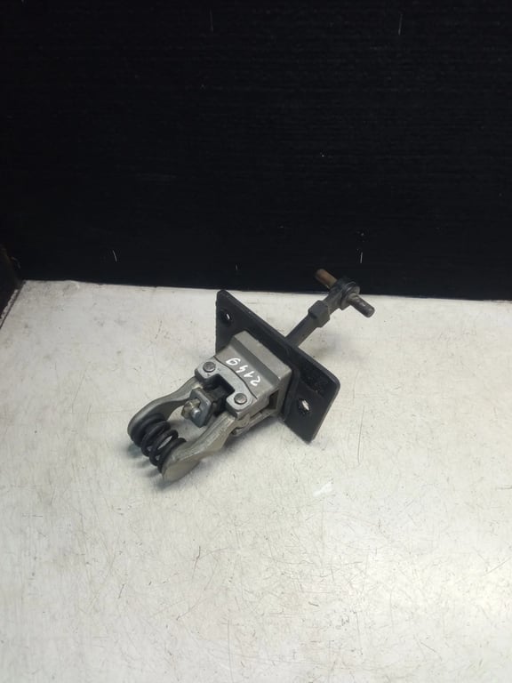 7H0827793G 7H0827725A REAR WING DOOR LEFT CATCH for VW