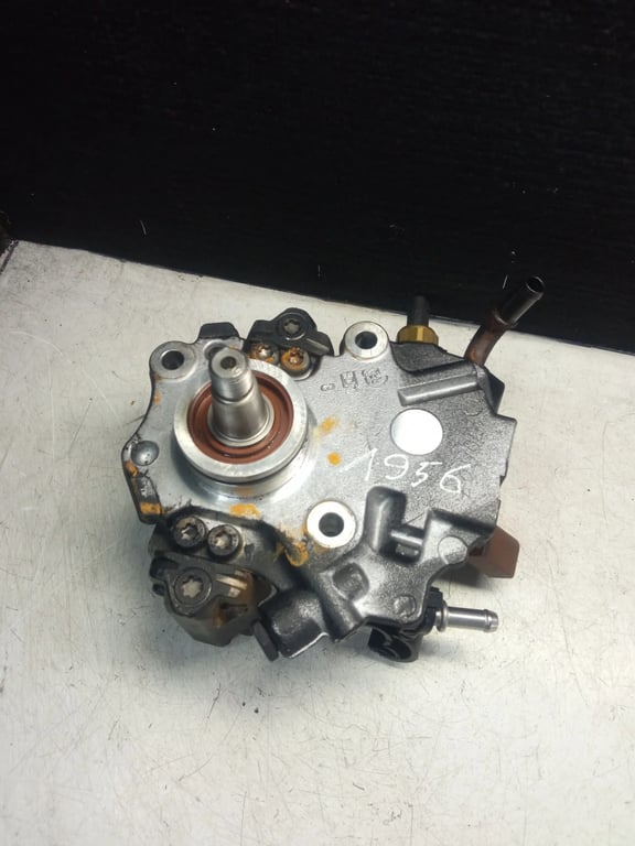 6510702001 9424L17560 7190-188A FUEL PUMP for MB