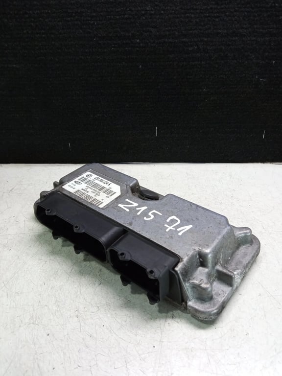 030906034S 5NRN6R7BG 61601.739.08 ECU for VW FOX