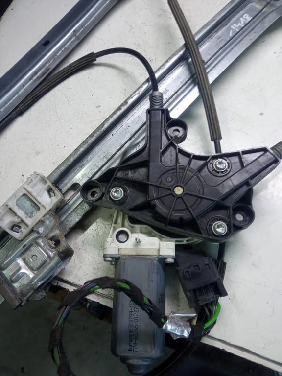 A6395406809 928794-101 774-60265-01 MB Window Regulator