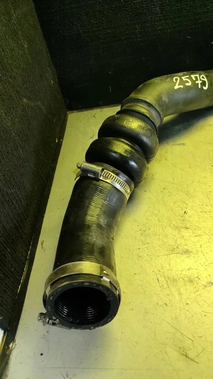 GK21-6C646-AC Intercooler hose/pipe for FORD
