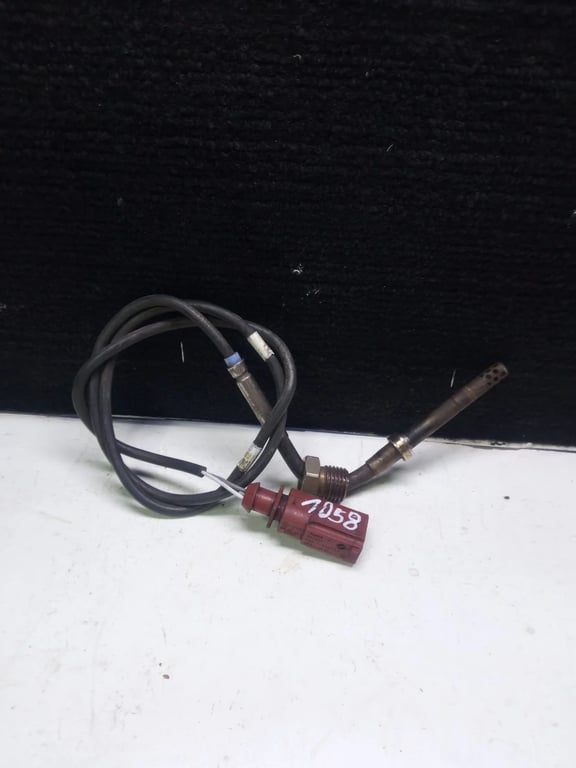 076906088A 964857 Exhaust gas temperature sensor