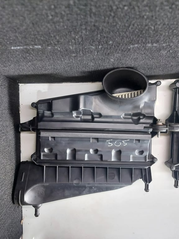 A6420940204 A6420940304 A6420901601 MERCEDES BENZ air filter boxes