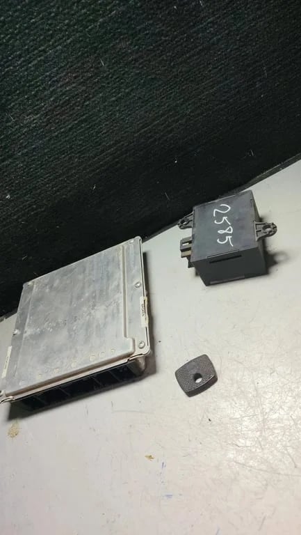 2D0906019G 0281012137 2D0953257 ECU for VW