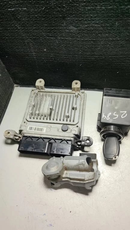 A6519000700 A9069003403 A0375456132 ECU for MB