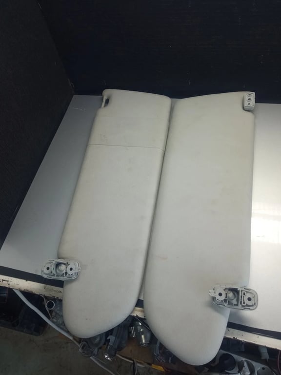 7H0857552C 7H1857551R SUN VISOR for VW T5