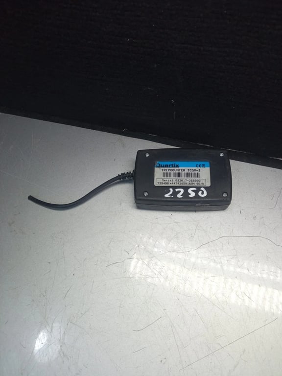 Universal Quartix Tripcounter Tracking System Computer 73949
