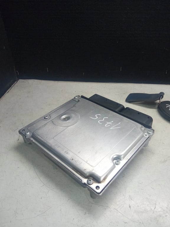 A6461530491 0281011789 ECU for MB with 2 KEYS
