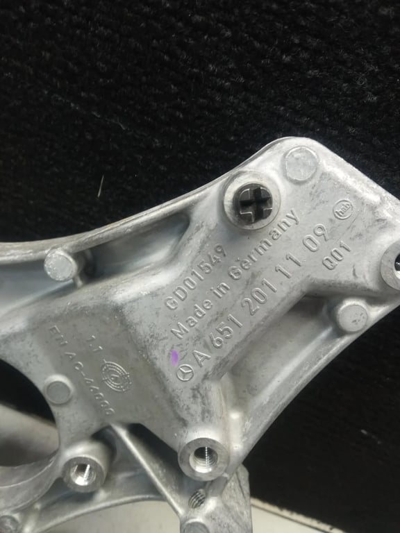 A6512011109 ALTERNATOR PULLEY SUPPORT BRACKET for MB