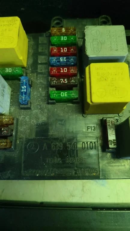 6395450301 A6395450101 FUSE BOX and SAM UNIT for MB