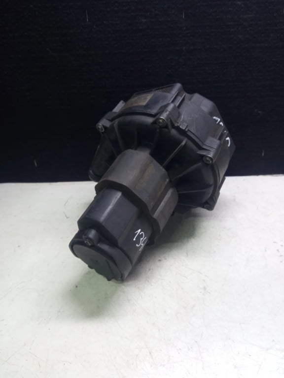 A0001403785 0580000011 MB secondary air Pump