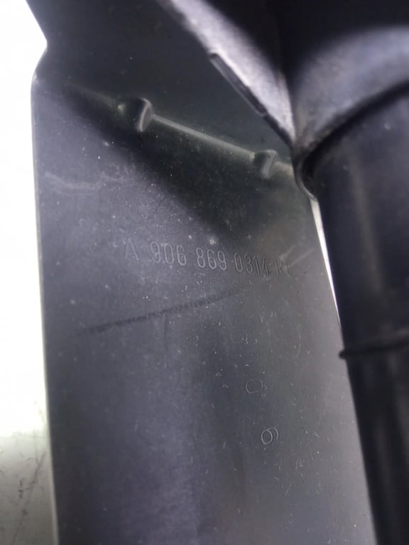 A9068690314 A9068600247 headlight washer spray nozzle