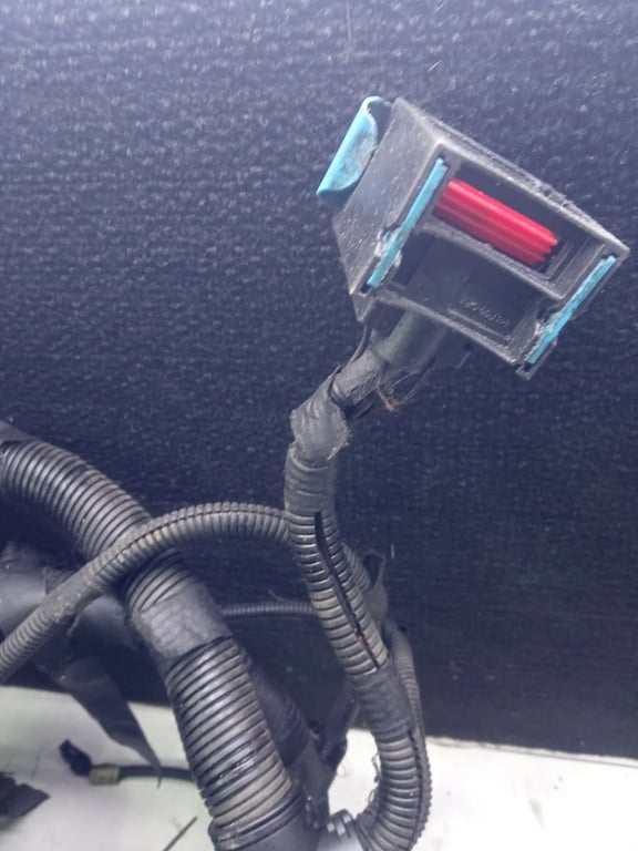 504317642 302934 IVECO engine wiring harness