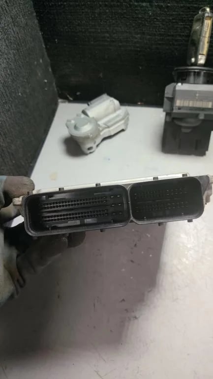 076906022P 0281016819 A9065455808 9064620130 ECU for VW CRAFTER