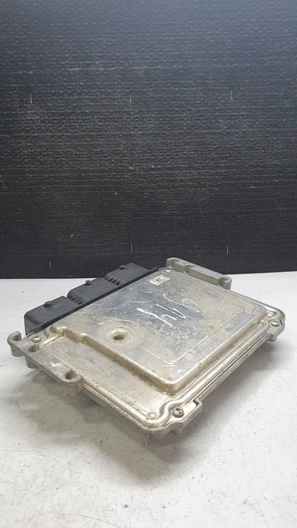 0281030193 C1B1-12A650-AF ECU for FORD FIESTA