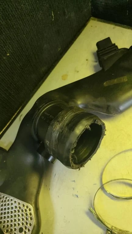 A6420943497 Air Inlet Intake Hose Pipe Tube for MB