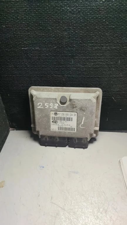 036906034DR 42YV28T9D ECU for VW