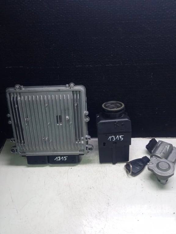 A6461507472 0281015064 A6395452108 A0355457732 ECU for MB