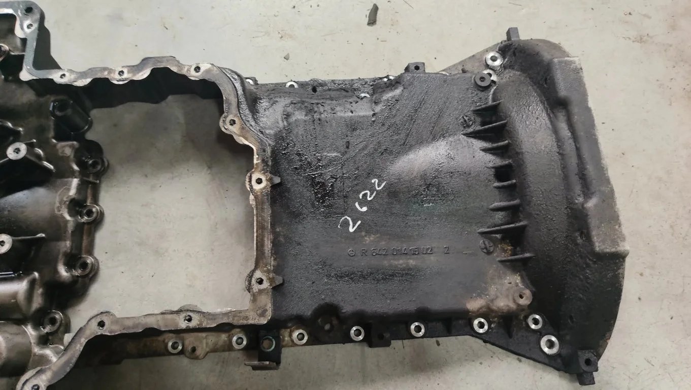 6420141502 A6420180140 A0011530332 OIL SUMP for MB