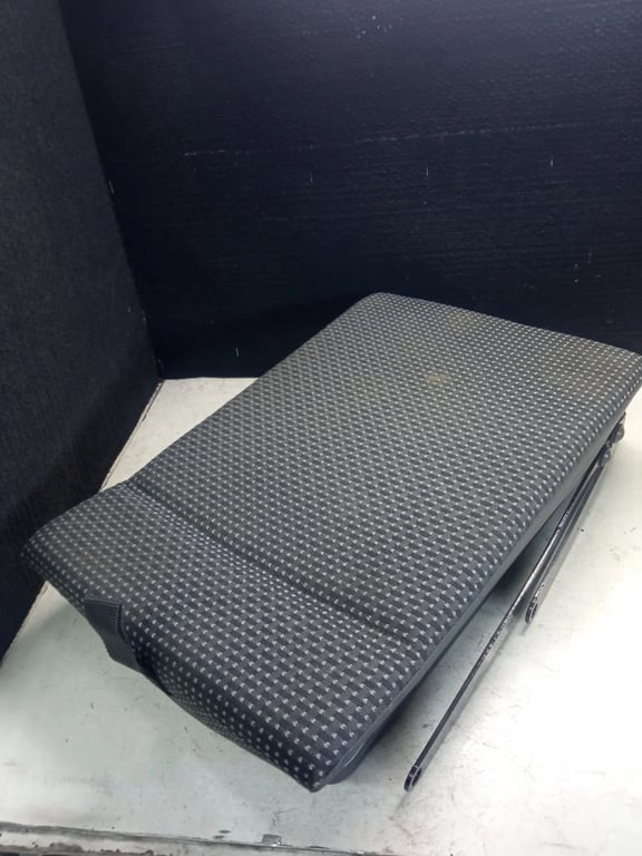 ARMREST CUPHOLDER FOR MB SPRINTER