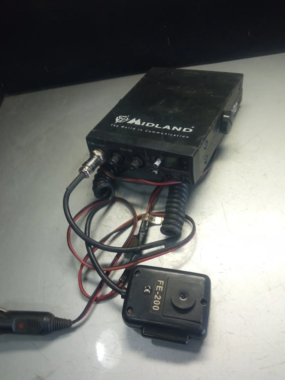 Vehichle MIDLAND ALAN 102 CB RADIO