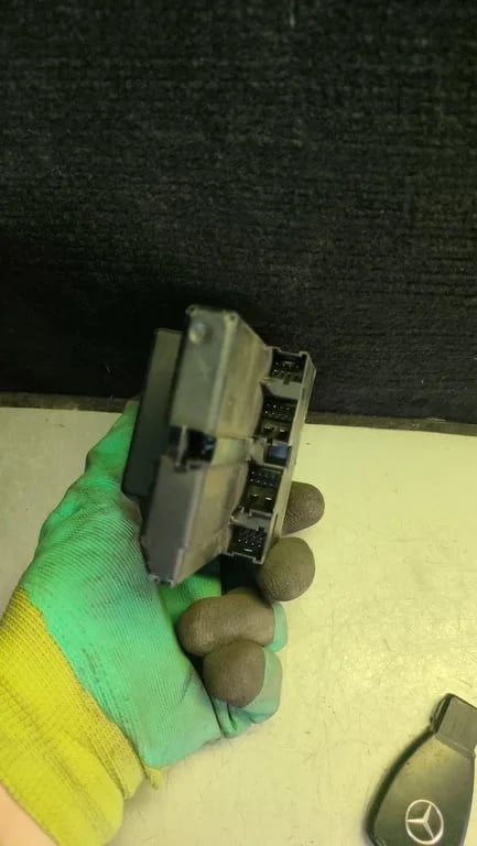 6395450508 IGNITION SWITCH WITH KEY FOR MB