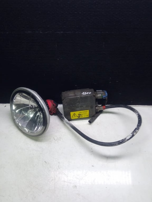 50V 00776047 1F4007893-14 XENON CONTROL UNIT AND SPOTLIGHT