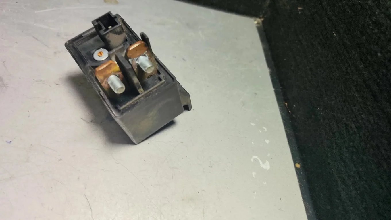 A0025424019 899322000 MERCEDES BENZ glow plug relay