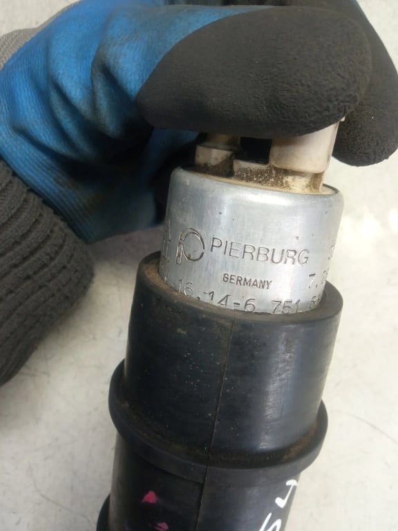 16146751867 00T014 72821700 FUEL PUMP for BMW LAND ROWER