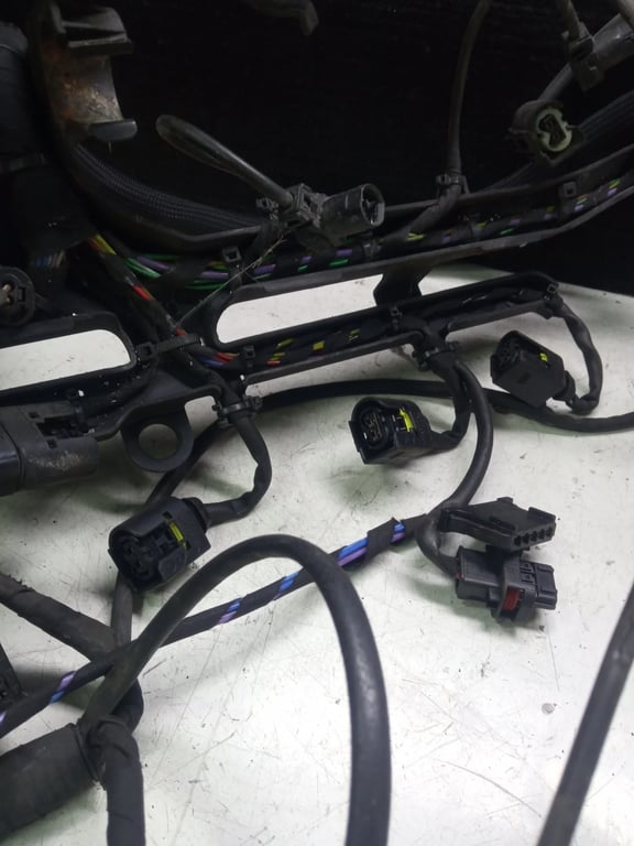 A0001501415 A6395407635 A6390017099 MB engine wiring harness