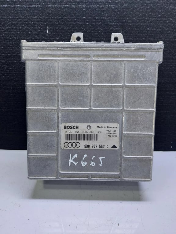 8D0907557C 0261203938/939 ECU for AUDI