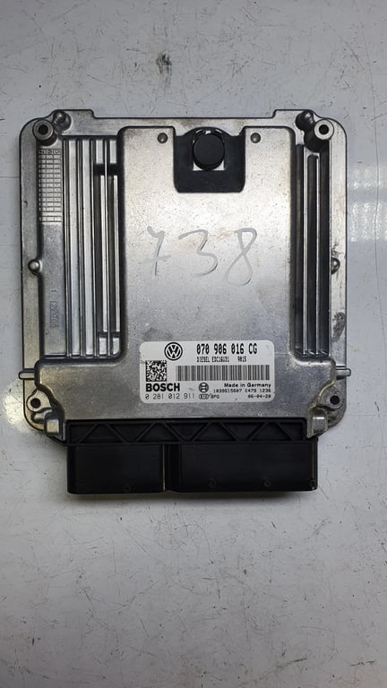 070906016CG 0281012911 VW ECU