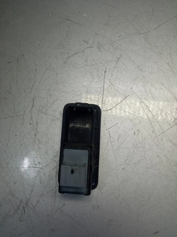 7H5959539 7E0959855 Switch window single VW T5 Transporter