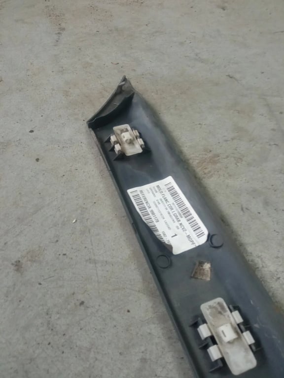 A6396902662 A6396901562 MOLDING for MB