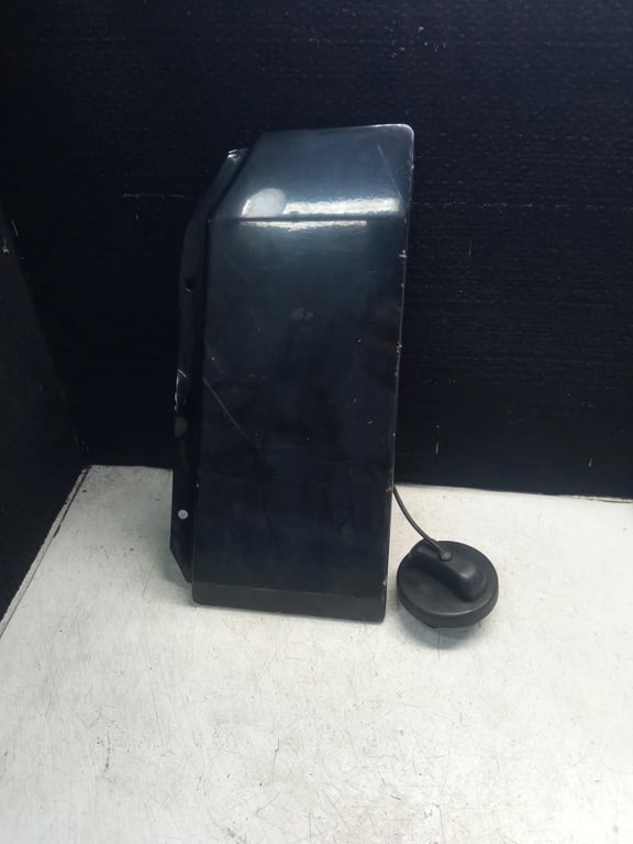 A9064700205 FUEL CAP WITH FLAP COVER for MB