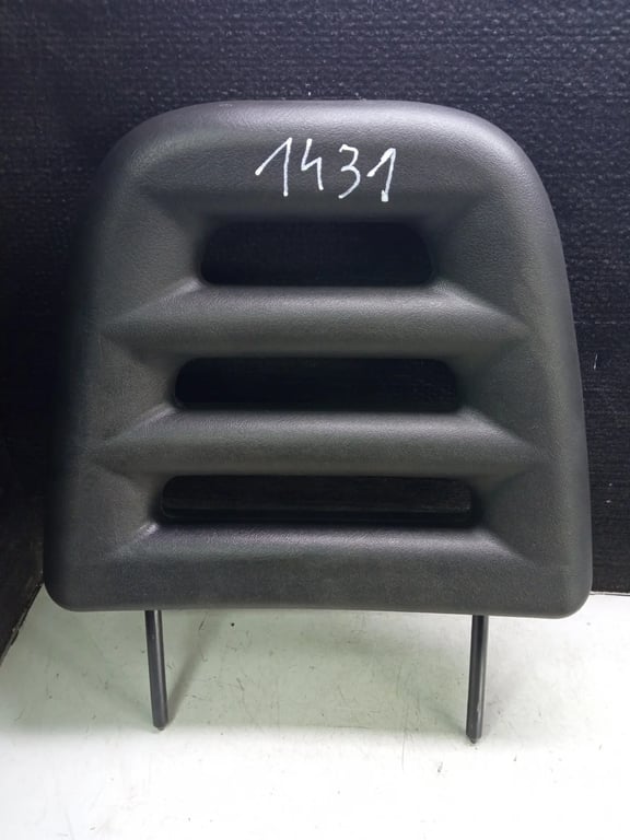 IVECO DAILY HEAD REST PASSENGER SIDE FRONT 2.3 DIESEL 2011