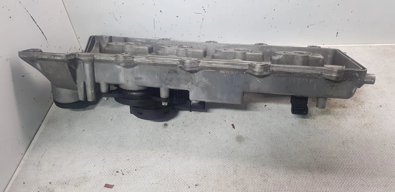 A6460161905 MERCEDES head valve cover