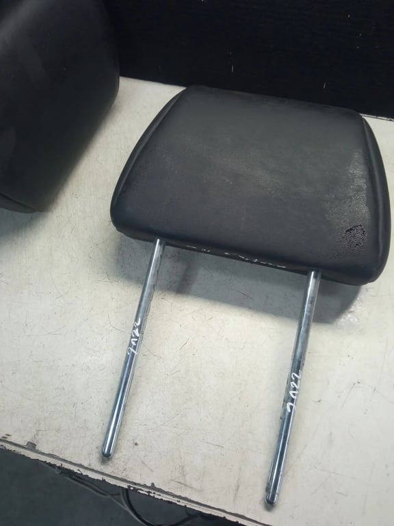 HEAD REST for VW CRAFTER 2010
