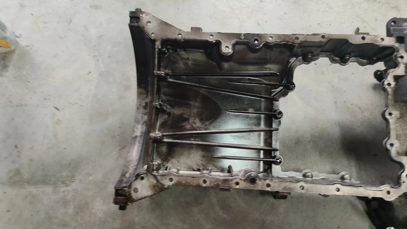 6420141502 A6420180140 A0011530332 OIL SUMP for MB