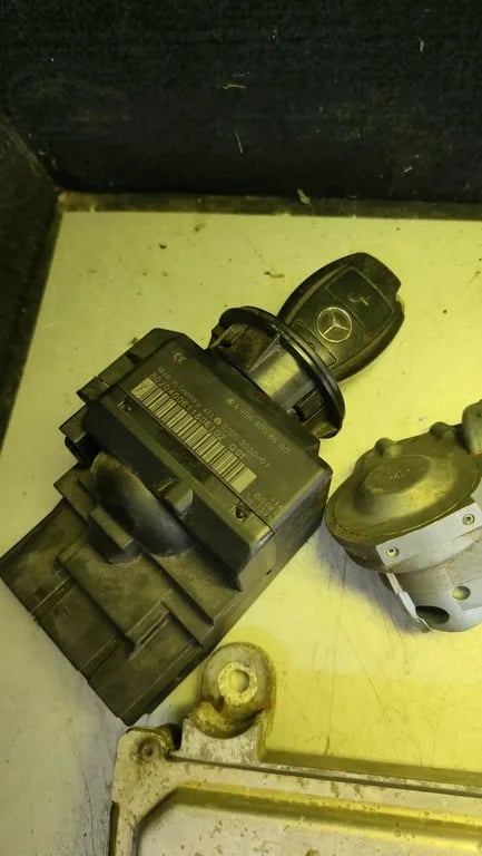 A6519000601 A0015455416 A9069008600 A0375456132 ECU for MB