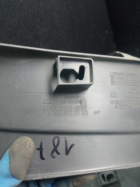 A0009122923 A0009122523 A0009121823 SEAT COVER FOR MB