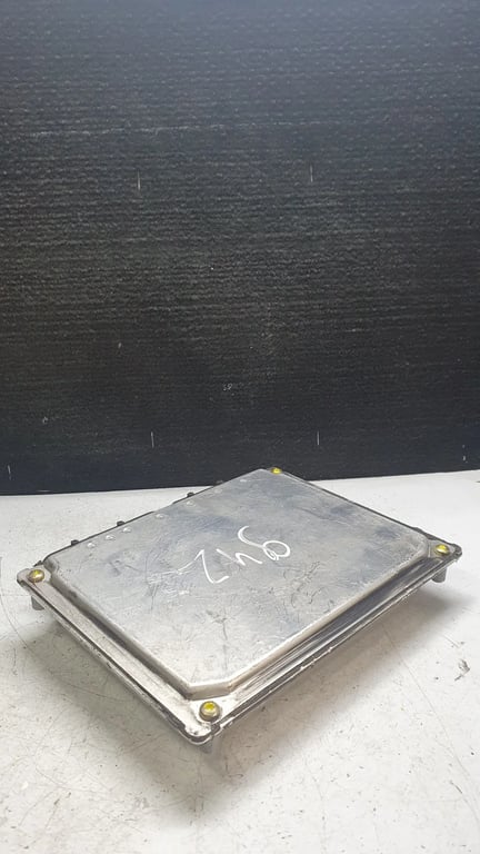 8E0909557J 0261207977 1039S01316 ECU for AUDI A4