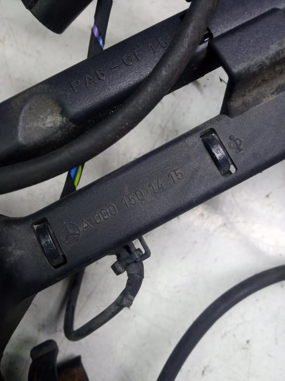A0001501415 A6395407635 A6390017099 MB engine wiring harness