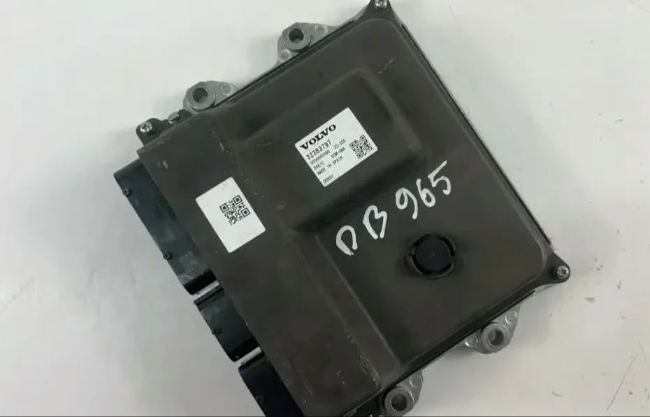 32383797 Volvo XC40 Engine control unit/module ECU, €333.00 | RRR - Volvo ING55466CAR