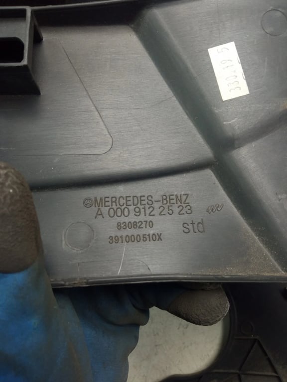 A0009122923 A0009122523 A0009121823 SEAT COVER FOR MB
