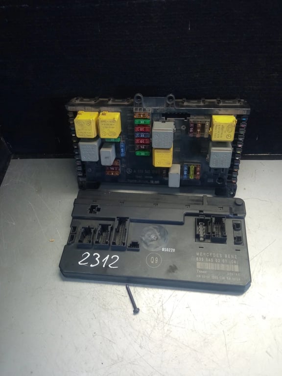 6395450201 A6395450101 fusebox & sam control module for MB