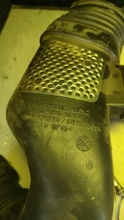 A6420943497 Air Inlet Intake Hose Pipe Tube for MB