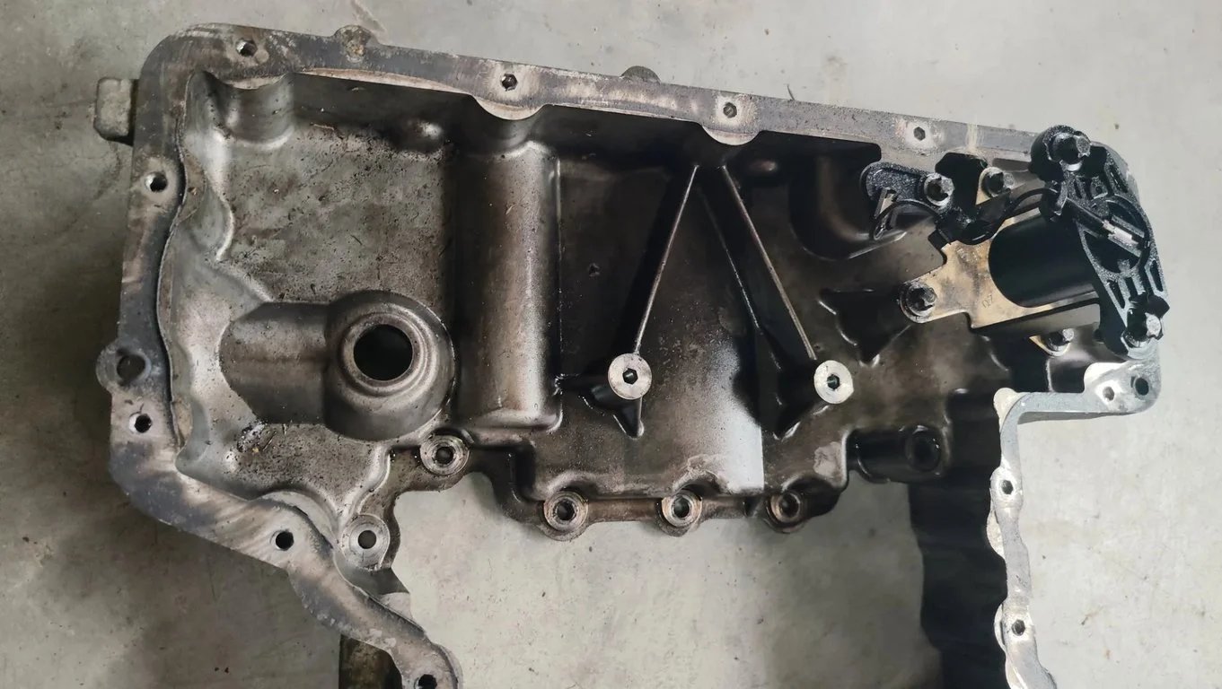 6420141502 A6420180140 A0011530332 OIL SUMP for MB