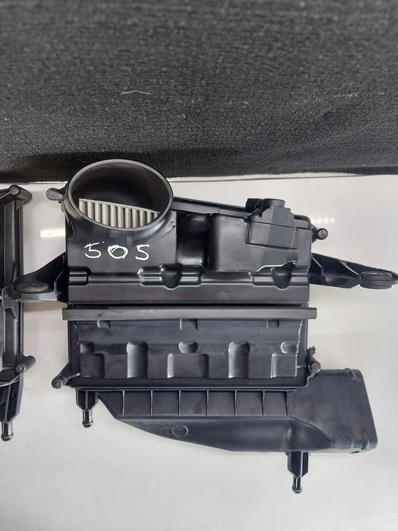 A6420940204 A6420940304 A6420901601 MERCEDES BENZ air filter boxes